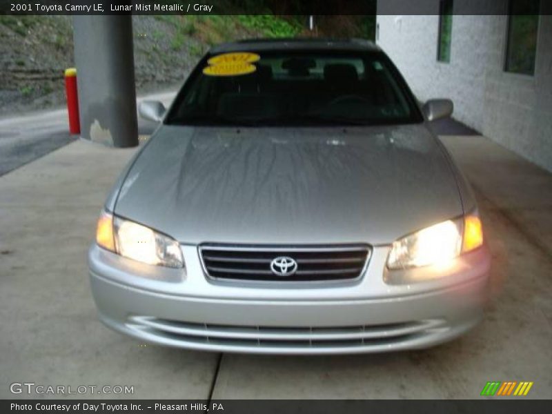 Lunar Mist Metallic / Gray 2001 Toyota Camry LE