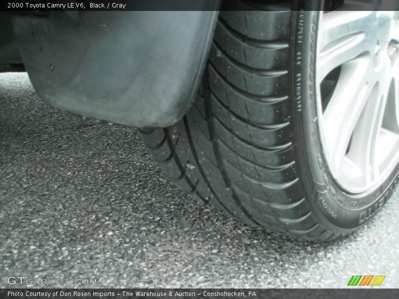 Black / Gray 2000 Toyota Camry LE V6