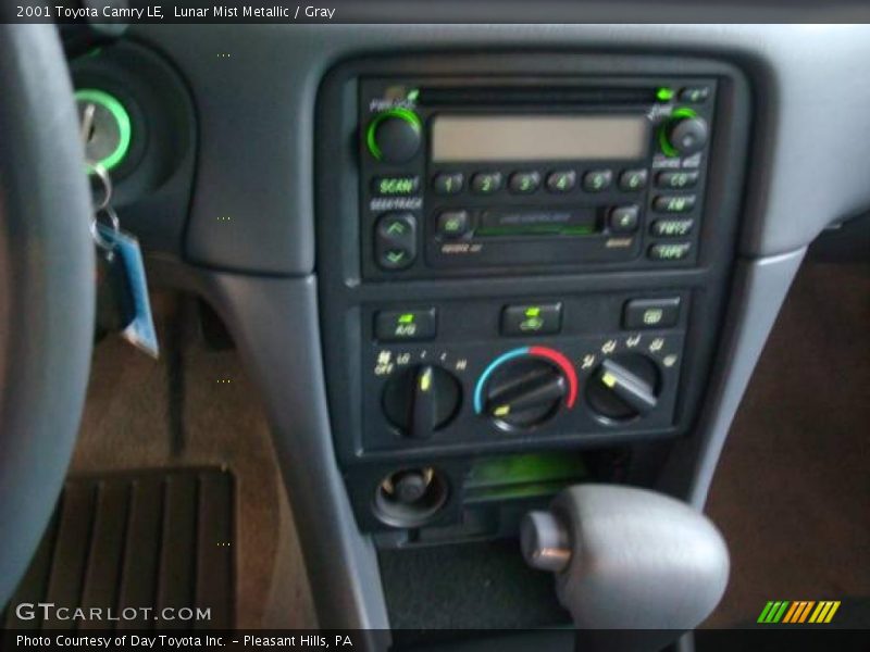 Lunar Mist Metallic / Gray 2001 Toyota Camry LE