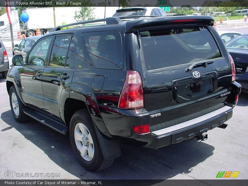 Black / Taupe 2005 Toyota 4Runner SR5