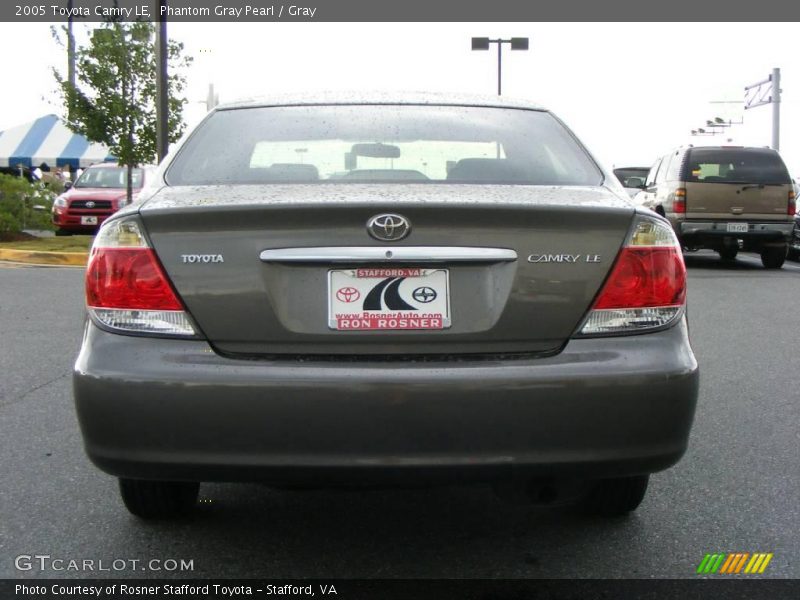 Phantom Gray Pearl / Gray 2005 Toyota Camry LE
