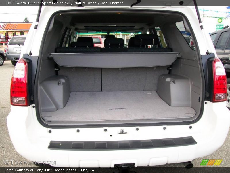 Natural White / Dark Charcoal 2007 Toyota 4Runner Sport Edition 4x4