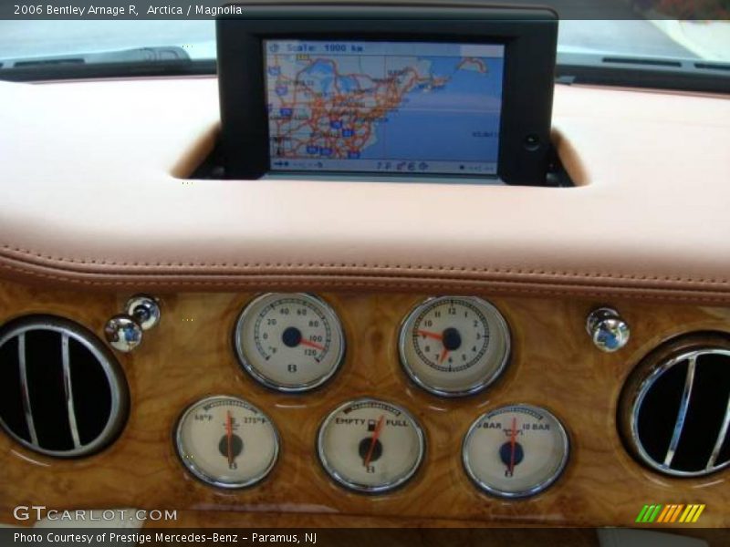 Arctica / Magnolia 2006 Bentley Arnage R