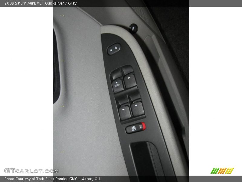 Quicksilver / Gray 2009 Saturn Aura XE