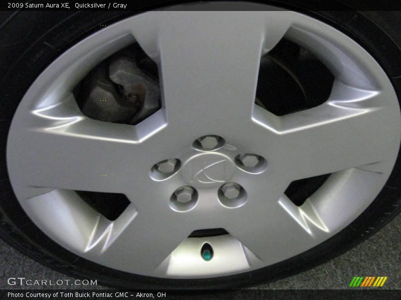 Quicksilver / Gray 2009 Saturn Aura XE