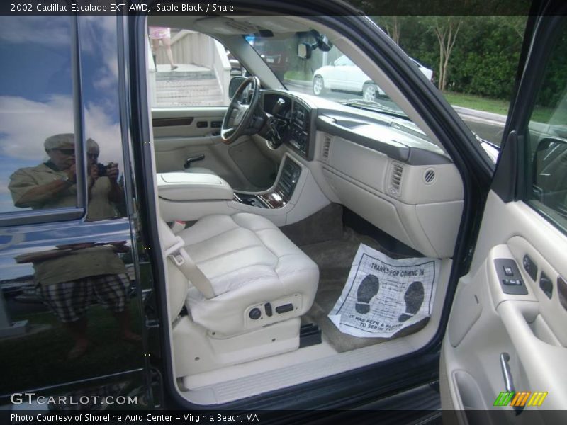 Sable Black / Shale 2002 Cadillac Escalade EXT AWD