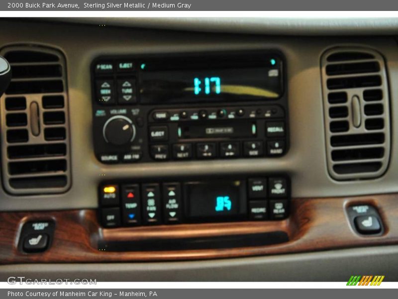 Sterling Silver Metallic / Medium Gray 2000 Buick Park Avenue