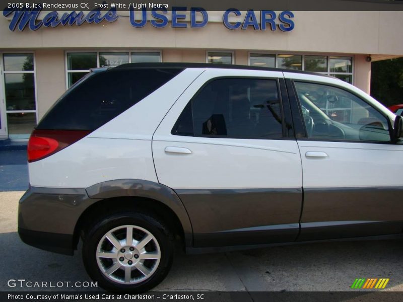 Frost White / Light Neutral 2005 Buick Rendezvous CX