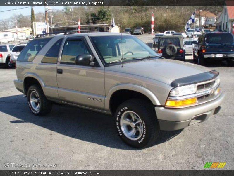 Light Pewter Metallic / Graphite 2002 Chevrolet Blazer LS