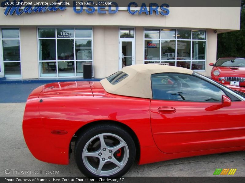 Torch Red / Light Oak 2000 Chevrolet Corvette Convertible