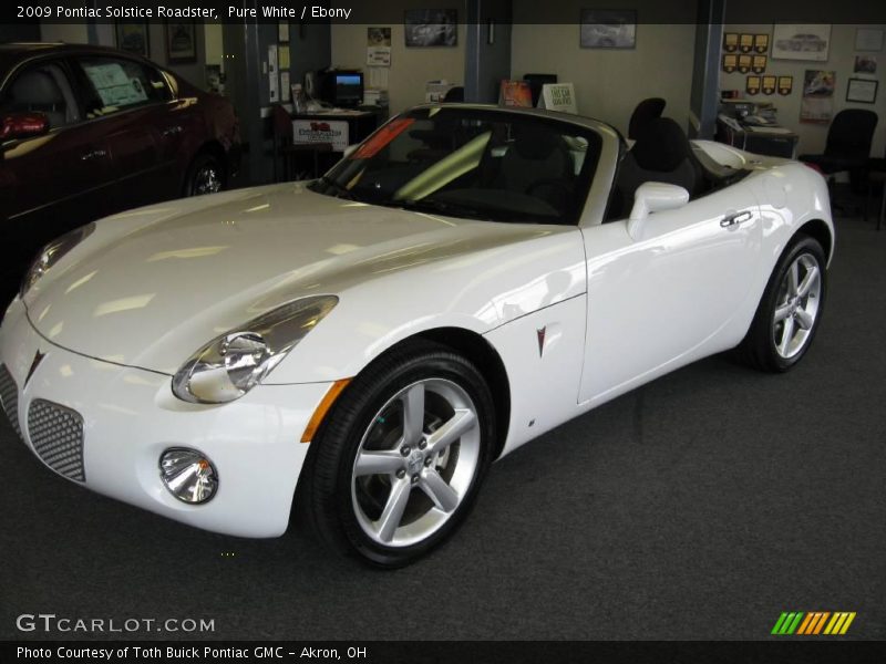 Pure White / Ebony 2009 Pontiac Solstice Roadster