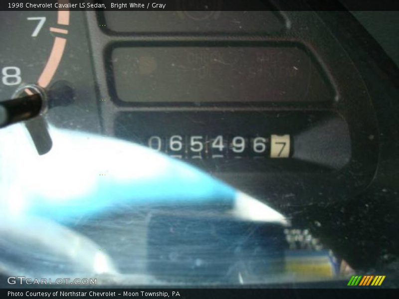 Bright White / Gray 1998 Chevrolet Cavalier LS Sedan