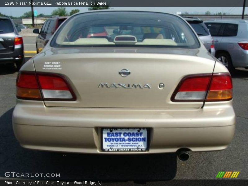 Pebble Beige Metallic / Beige 1998 Nissan Maxima GLE
