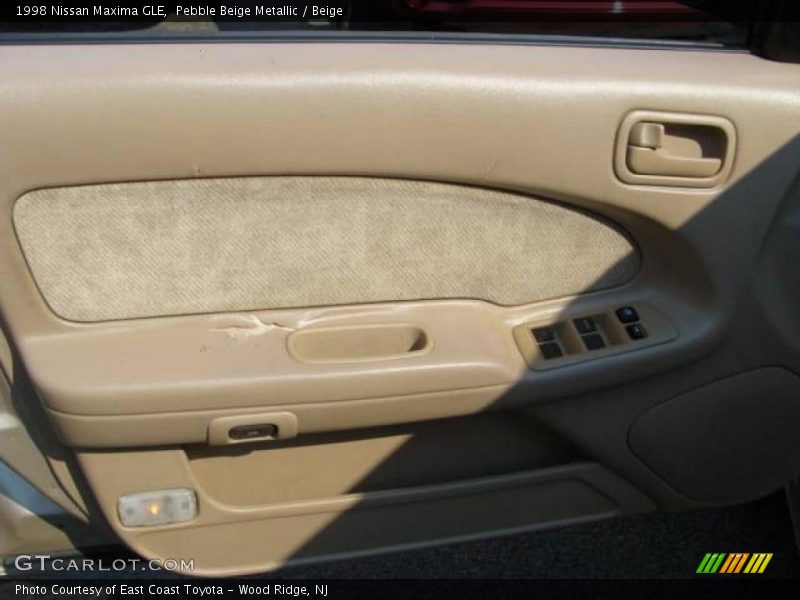 Pebble Beige Metallic / Beige 1998 Nissan Maxima GLE