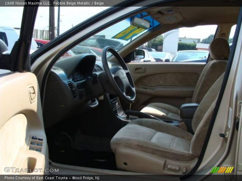 Pebble Beige Metallic / Beige 1998 Nissan Maxima GLE