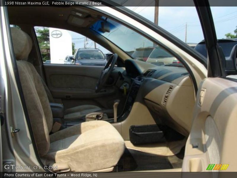 Pebble Beige Metallic / Beige 1998 Nissan Maxima GLE