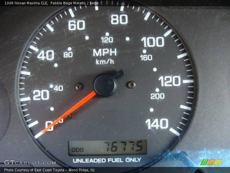 Pebble Beige Metallic / Beige 1998 Nissan Maxima GLE
