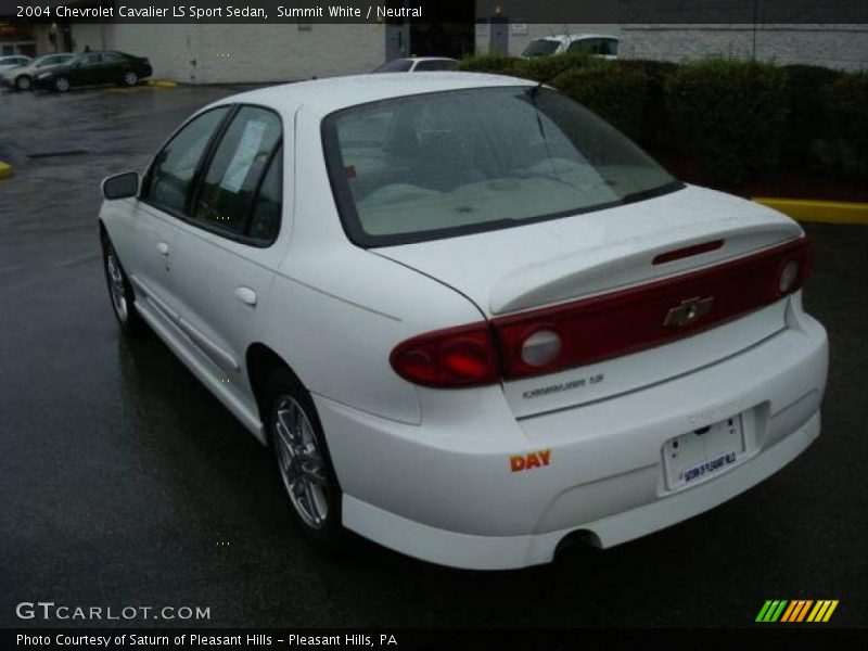 Summit White / Neutral 2004 Chevrolet Cavalier LS Sport Sedan