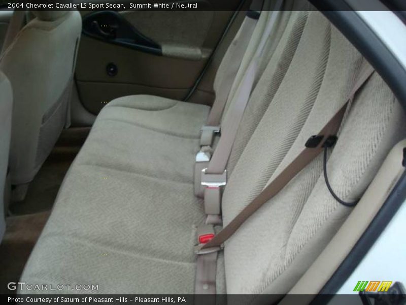 Summit White / Neutral 2004 Chevrolet Cavalier LS Sport Sedan