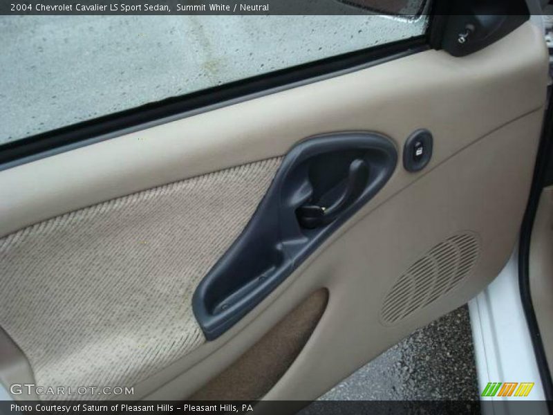 Summit White / Neutral 2004 Chevrolet Cavalier LS Sport Sedan