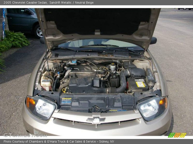 Sandrift Metallic / Neutral Beige 2005 Chevrolet Cavalier Sedan