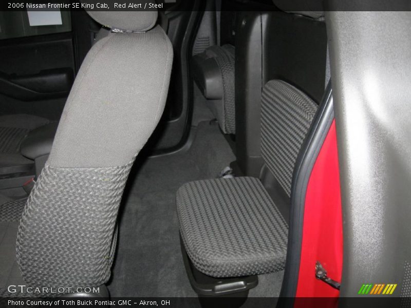 Red Alert / Steel 2006 Nissan Frontier SE King Cab