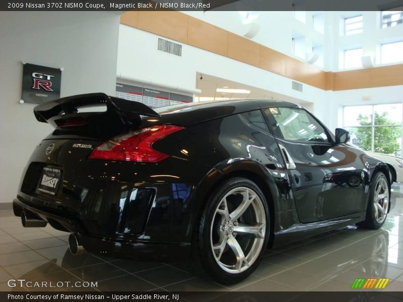 Magnetic Black / NISMO Black/Red 2009 Nissan 370Z NISMO Coupe