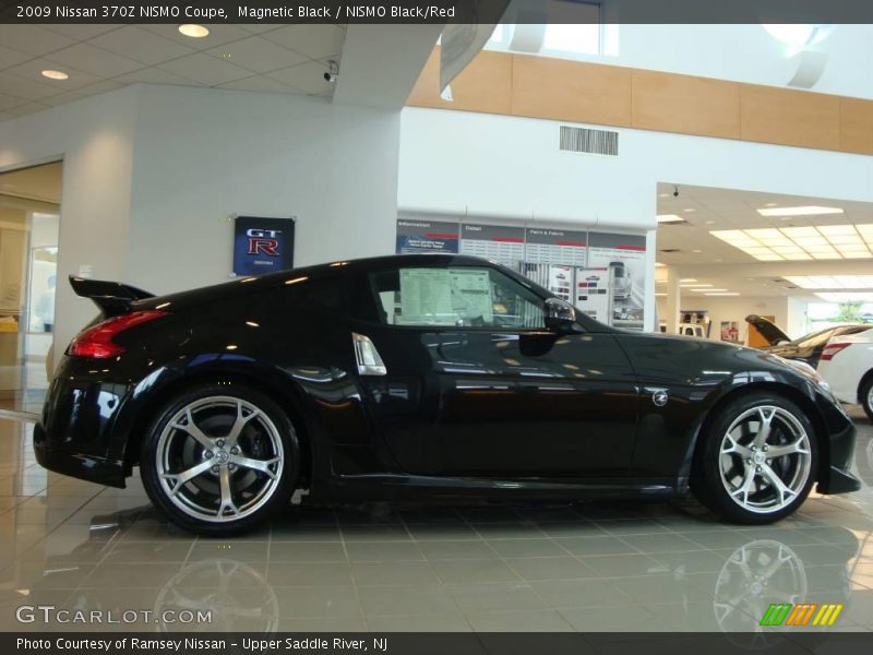 Magnetic Black / NISMO Black/Red 2009 Nissan 370Z NISMO Coupe