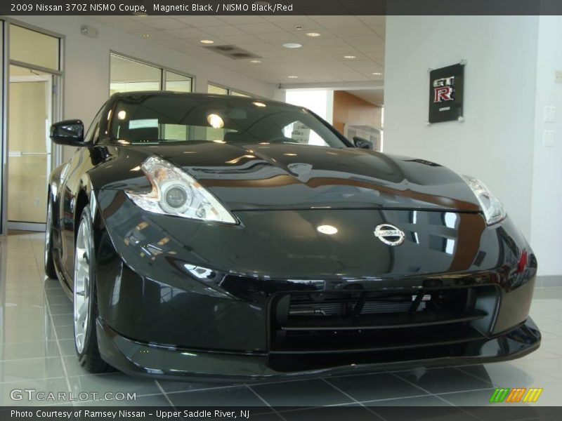 Magnetic Black / NISMO Black/Red 2009 Nissan 370Z NISMO Coupe