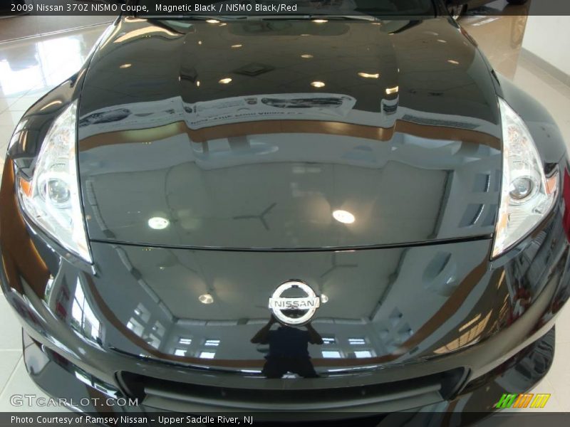 Magnetic Black / NISMO Black/Red 2009 Nissan 370Z NISMO Coupe