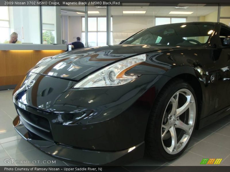 Magnetic Black / NISMO Black/Red 2009 Nissan 370Z NISMO Coupe