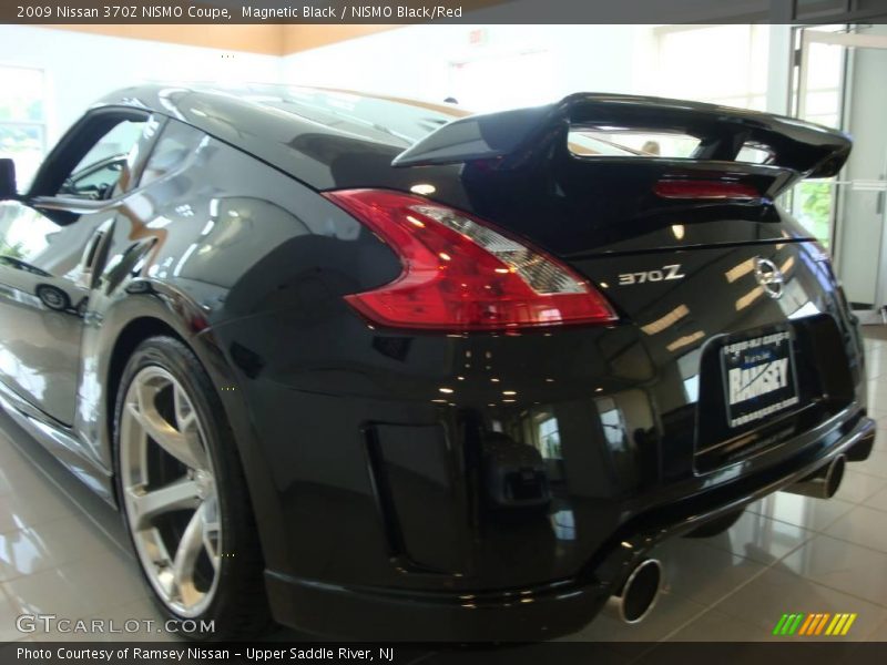 Magnetic Black / NISMO Black/Red 2009 Nissan 370Z NISMO Coupe