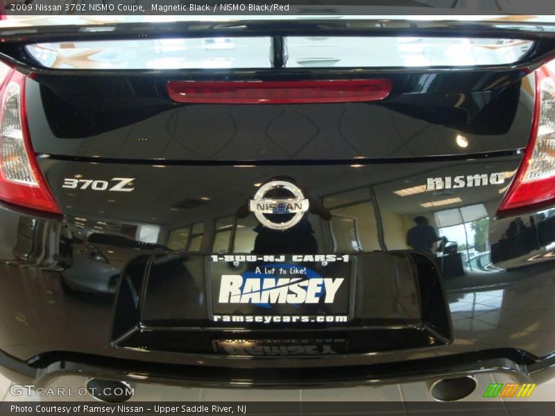 Magnetic Black / NISMO Black/Red 2009 Nissan 370Z NISMO Coupe
