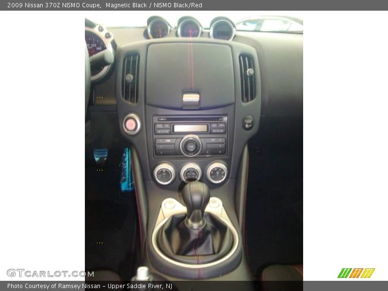 Magnetic Black / NISMO Black/Red 2009 Nissan 370Z NISMO Coupe