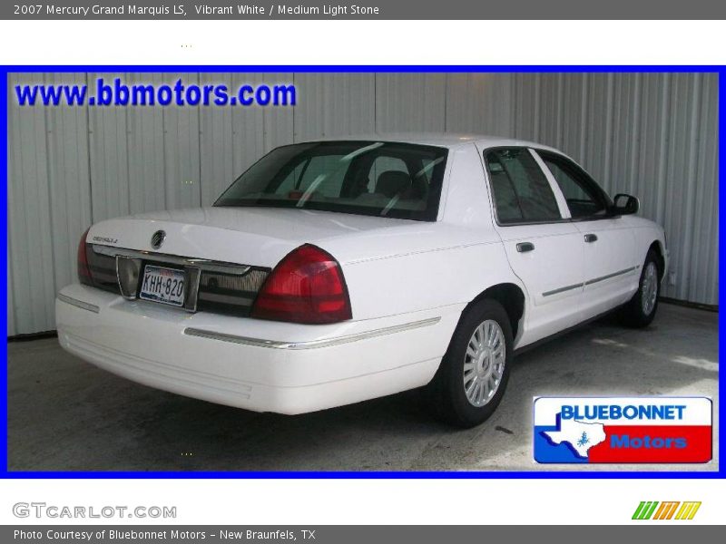 Vibrant White / Medium Light Stone 2007 Mercury Grand Marquis LS