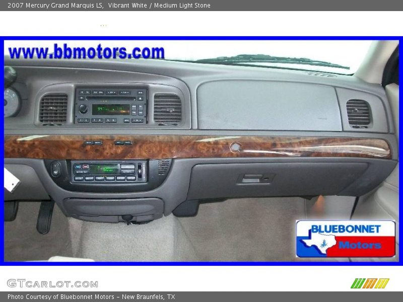 Vibrant White / Medium Light Stone 2007 Mercury Grand Marquis LS