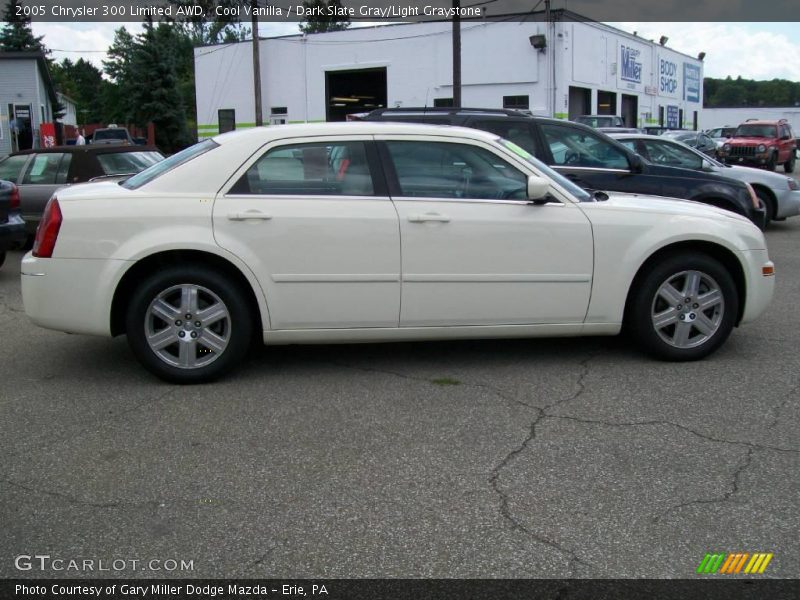 Cool Vanilla / Dark Slate Gray/Light Graystone 2005 Chrysler 300 Limited AWD