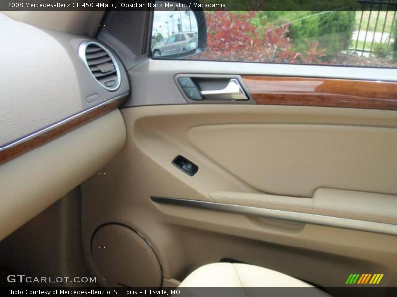 Obsidian Black Metallic / Macadamia 2008 Mercedes-Benz GL 450 4Matic