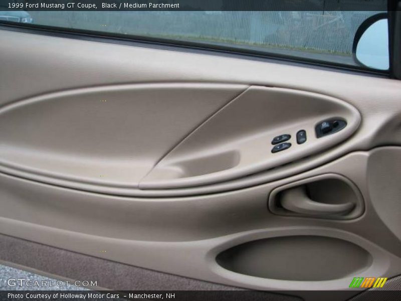 Black / Medium Parchment 1999 Ford Mustang GT Coupe