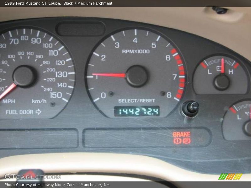 Black / Medium Parchment 1999 Ford Mustang GT Coupe