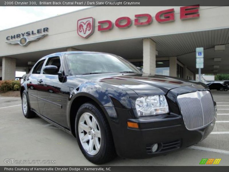 Brilliant Black Crystal Pearl / Dark Slate Gray/Light Graystone 2006 Chrysler 300