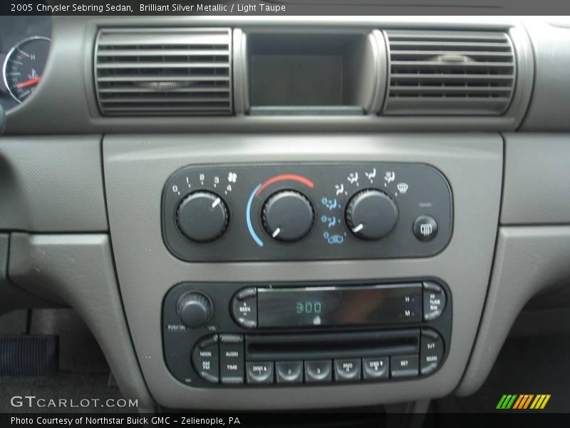 Brilliant Silver Metallic / Light Taupe 2005 Chrysler Sebring Sedan