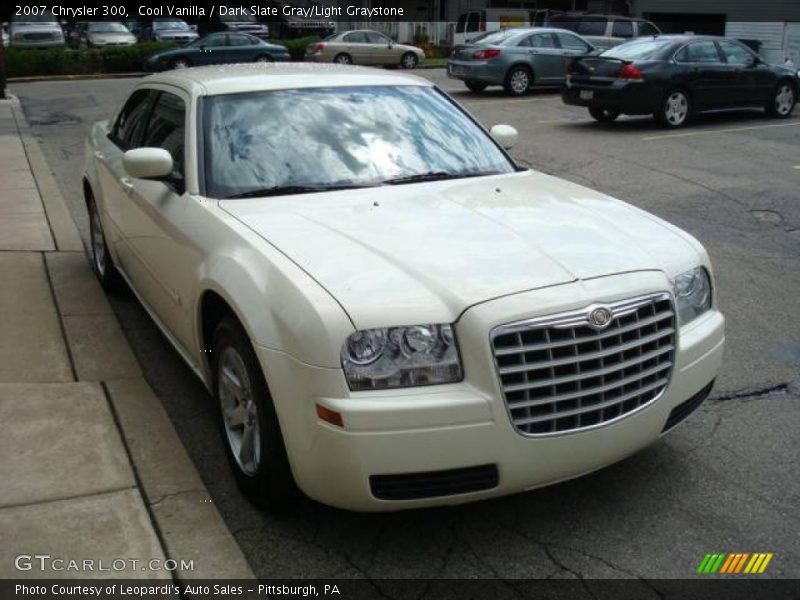 Cool Vanilla / Dark Slate Gray/Light Graystone 2007 Chrysler 300