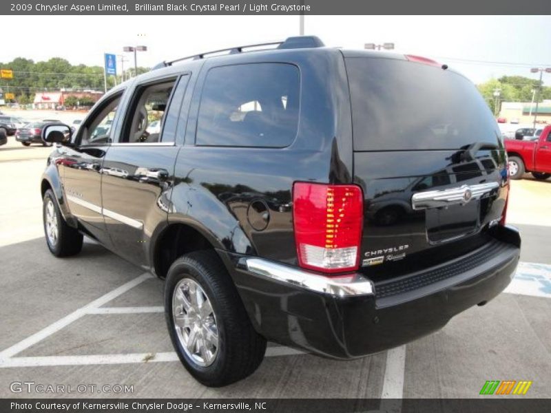 Brilliant Black Crystal Pearl / Light Graystone 2009 Chrysler Aspen Limited