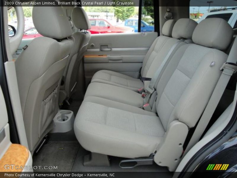 Brilliant Black Crystal Pearl / Light Graystone 2009 Chrysler Aspen Limited
