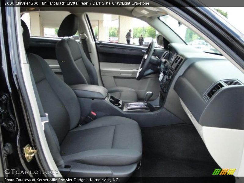 Brilliant Black Crystal Pearl / Dark Slate Gray/Light Graystone 2006 Chrysler 300