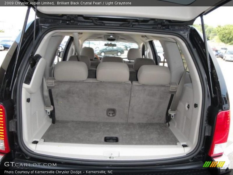 Brilliant Black Crystal Pearl / Light Graystone 2009 Chrysler Aspen Limited