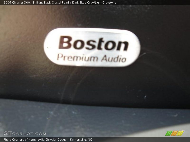 Brilliant Black Crystal Pearl / Dark Slate Gray/Light Graystone 2006 Chrysler 300