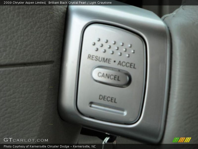 Brilliant Black Crystal Pearl / Light Graystone 2009 Chrysler Aspen Limited