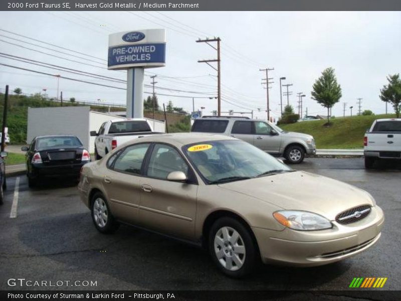 Harvest Gold Metallic / Medium Parchment 2000 Ford Taurus SE